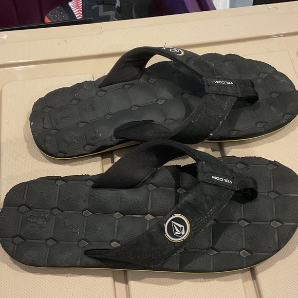Volcom Black Sandals - Picture 3 of 3
